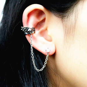 Pendientes de aro con forma de calavera con alas yunnique, cadena de acero de titanio 316, estilo punk, joyería de moda europea y americana - Product Image 1