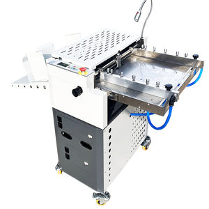 Machine à perforer multifonctionnelle à grande vitesse pour le papier Machine à découper automatique les autocollants - Product Image 1