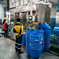 Machine de remplissage automatique de liquides à 6 têtes, remplisseuse de seaux de 20 L pour huile de lubrification, huile moteur, solvant chimique