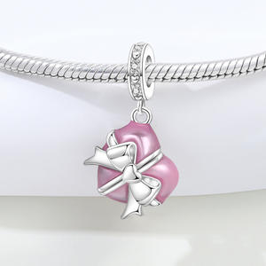 Nuevo colgante de regalo en forma de corazón de latón blanco, accesorio de pulsera DIY de alta gama, original y de moda, exclusivo para mujeres. - Product Image 2