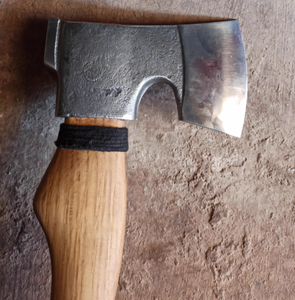 ขวานอเนกประสงค์สำหรับงานไม้กลางแจ้ง หัวเหล็กกล้าคาร์บอน ด้ามไม้ สำหรับงาน DIY และงานจัดเรียงไม้ - Product Image 6