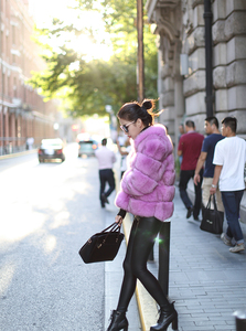 Abrigo de Piel Sintética de Zorro, Abrigo de Invierno para Mujer, Venta al por Mayor de Fábrica, Noticias de China 2021 - Product Image 3