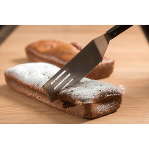 Spatola dentellata in acciaio inossidabile con design a fessure per cucinare e infornare - Product Image 2