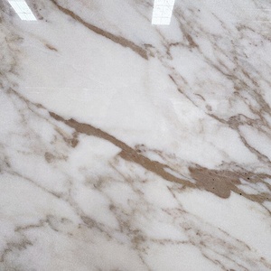 Lujosa losa <span class=keywords><strong>de</strong></span> mármol natural Calacatta Gold pulido con vetas doradas para encimeras <span class=keywords><strong>de</strong></span> cocina <span class=keywords><strong>de</strong></span> villas y decoración <span class=keywords><strong>de</strong></span> paredes <span class=keywords><strong>de</strong></span> baño - Product Image 4