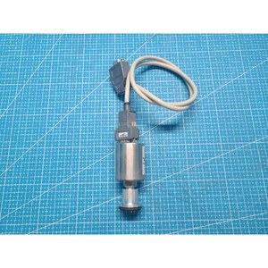 Pressostat MKS Baratron 51A52MCA2AA100, manomètre capacitif absolu, utilisé comme pièce détachée d'équipement semi-conducteur d'époque - Product Image 2