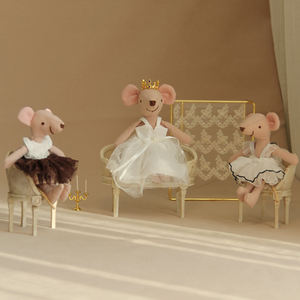 Set Miniatur Vintage: Boneka Tikus Kain + Dekorasi Sofa & Kursi Hias - Product Image 2
