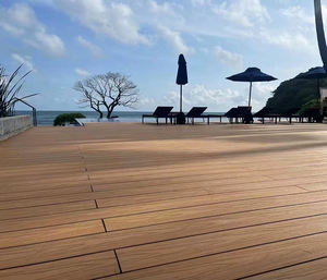 Piastrelle per Terrazza Stile Industriale, Pavimentazione Composita per Giardino, Bagno, Cucina, Effetto Legno Teak Plastico a Incastro 3D - Product Image 6