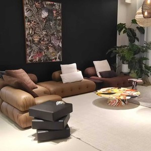 Juego de Sofás Modulares Minimalistas Italianos - Sofá Ajustable Camaleón para Espacios Amplios - Cuero Vacuno de Primera Calidad Totalmente Importado - Product Image 1