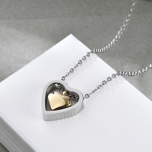 Collar con Colgante de Acero Inoxidable en Forma de Corazón con Corazón Interior Chapado en Oro, Joyería Romántica Unisex para Regalo - Product Image 6