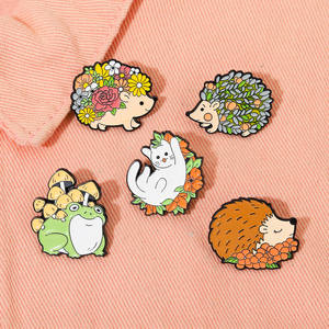 Hot Zinc Alliage Animal Broche Série Dessin Animé Mignon Hérisson Chat Modélisation Peinture Broche En Gros - Product Image 2