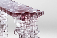 Table console sculpturale en blocs d'acrylique transparents multicolores à dégradé artistique, table d'appoint en cubes empilés pour la décoration d'entrée