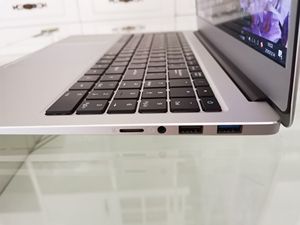 <span class=keywords><strong>Razer</strong></span> Slim Full Aluminio Laptop <span class=keywords><strong>Core</strong></span> <span class=keywords><strong>i7</strong></span> 15,6 pulgadas - Product Image 2