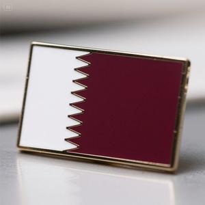 Nhà Máy Tùy Chỉnh Ve Áo Pins <span class=keywords><strong>Qatar</strong></span> Cờ Biểu Tượng Land Hình Dạng Phù Hiệu Mềm Men Thủ Công Cho Kỳ Nghỉ Quốc Gia Sự Kiện Quà Lưu Niệm Bán Sỉ - Product Image 3