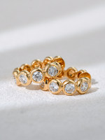 Boucles d'oreilles en or 18 carats avec diamants de laboratoire, perles de culture à bulles style Old Money, rangée de diamants complète