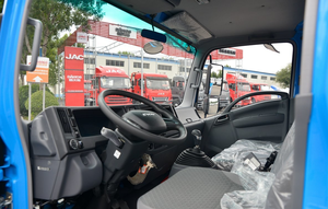 Qingling Isuzu Kv100 Diesel 4X2 Cabine à une rangée <span class=keywords><strong>3</strong></span> sièges Véhicules diesel à cargaison légère tout neuf prix d'usine en solde - Product Image 2