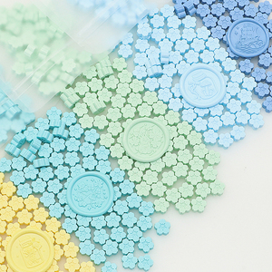 Sachet de 40g de perles de cire à cacheter en forme de fleur de cerisier, 100 pièces, multicolores, pour sceau de cire, scellage d'enveloppes, vente en gros - Product Image 4