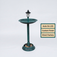 Lanterne solaire pour bain d'oiseaux, style Art déco antique, en résine verdigris, écologique, résistante à l'eau, pour extérieur, sur piédestal