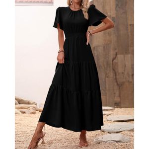 Robe maxi décontractée d'été pour femmes sur mesure, longueur genoux, avec manches bouffantes, col smocké, taille cintrée, design bohème floral à volants - Product Image 6