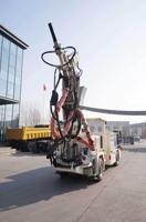 Compresseur d'air autonome, bras mécanique bionique, commande intelligente, véhicule de pulvérisation et d'humidification de béton pour mines