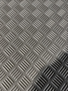 <span class=keywords><strong>Tapis</strong></span> de protection en <span class=keywords><strong>caoutchouc</strong></span> à motif damier pour ateliers industriels et zones à fort <span class=keywords><strong>trafic</strong></span> - Product Image 4