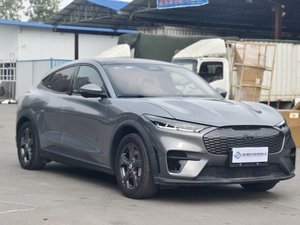Mustang Mach-E RWD Premium <span class=keywords><strong>2023</strong></span> d'occasion, jantes en alliage de 19 pouces, toit panoramique, assistance au maintien de voie, véhicule électrique 5 places - Product Image 4