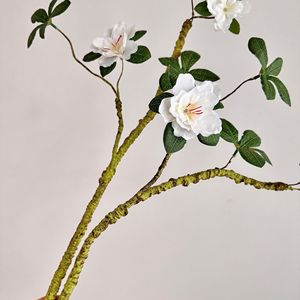 ดอกอาซาเลียประดิษฐ์สีขาว ทำจากผ้าไหม คุณภาพสูง เหมาะสำหรับตกแต่งบ้าน งานแต่งงาน และเป็นพร็อพถ่ายภาพกลางแจ้ง - Product Image 4