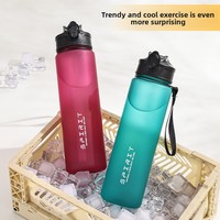 Vaso de Agua Portátil de Gran Capacidad (750 ml) para Deportes al Aire Libre y Gimnasio, Diseño Simple, Doble Pared de Plástico, con Pajita para Beber Directo