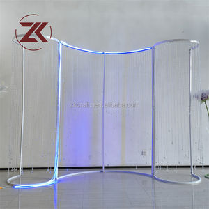 ZKAI Vente en gros <span class=keywords><strong>D</strong></span>écoration de mariage Arche blanche en métal avec perles suspendues en acrylique et support <span class=keywords><strong>d</strong></span>'arche de toile de fond LED - Product Image 2