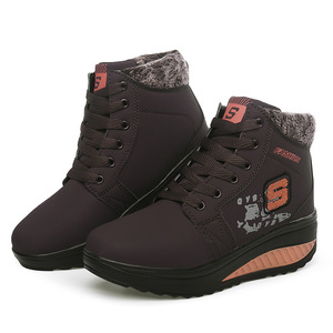 Nuevos <span class=keywords><strong>botines</strong></span> informales para mujer, tacones planos <span class=keywords><strong>de</strong></span> <span class=keywords><strong>invierno</strong></span>, zapatos <span class=keywords><strong>de</strong></span> plataforma cálidos para mujer, <span class=keywords><strong>botines</strong></span> <span class=keywords><strong>de</strong></span> piel gruesa <span class=keywords><strong>de</strong></span> cuero antideslizante para mamá para la nieve - Product Image 4
