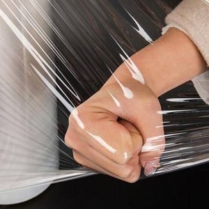 ฟิล์มยืดใสชนิดเป่าขึ้นรูป PE แบบม้วน 300 เมตร สำหรับห่อพาเลทแบบนุ่ม เกรดอาหาร สำหรับซูเปอร์มาร์เก็ต ร้านขายของชำ และการจัดเก็บ - Product Image 6