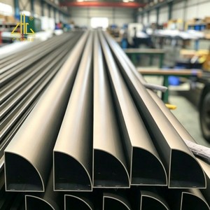 Tubo de Aluminio Triangular Extruido, Perfil de Aluminio Triangular Estructural para Ingeniería de Muros Cortina y Puertas y Ventanas - Product Image 1