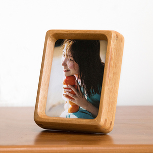Креативная подставка для фотографий Ludaye из тикового дерева ручной работы, экологичная, с закругленными углами, с УФ-печатью, вертикальная, для настольного размещения - Product Image 1