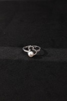 Bague en forme de gourde incrustée de diamants, avec perle naturelle Aurora et anneau ouvert réglable.