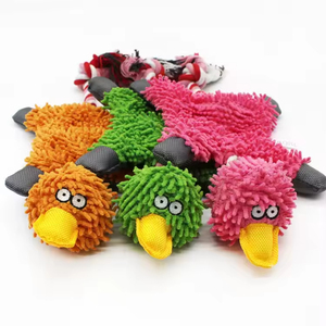 Jouet pour chien en peluche de haute qualité en forme de canard, résistant aux morsures, couineur, avec papier sonore, couleur personnalisable, toutes saisons - Product Image 1