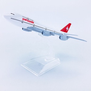 16cm 1:400 Matériau en alliage Swiss Airlines B747-200 Ornement décoratif - Product Image 1