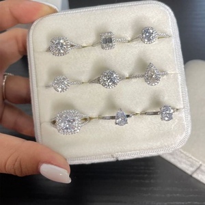 Anillos Elegantes y Lujosos de Plata de Ley 925 Unisex con Baño de Oro, Engaste de Puntas, Joyería de Boda Personalizada con Certificado IGI - Product Image 1