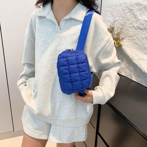 Venta al por mayor de fábrica: Riñonera acolchada de color caramelo para mujer, bolso de cintura, bandolera, bolsa de pecho acolchada para deportes al aire libre - Product Image 4