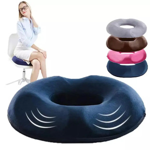 Un morceau de mousse orthopédique mémoire anneau oreiller hémorroïde <span class=keywords><strong>coussin</strong></span> <span class=keywords><strong>femme</strong></span> <span class=keywords><strong>enceinte</strong></span> hanche oreiller <span class=keywords><strong>voiture</strong></span> bureau école fauteuil roulant <span class=keywords><strong>coussin</strong></span> - Product Image 4