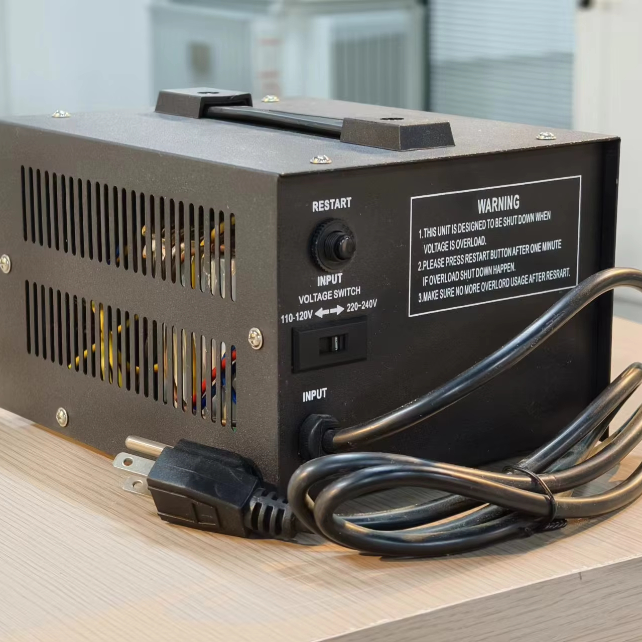 1000W/2000W Electronic <strong>Step</strong> Up/<strong>Down</strong> <strong>Transformer</strong> CE Approved for 110V/120V/220V/240V Voltage Converter <strong>100V</strong> Coil for 100
