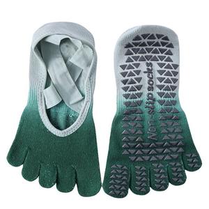 Nouveau <span class=keywords><strong>dégradé</strong></span> sangle Yoga chaussettes anti-dérapant professionnel femmes cinq doigts chaussettes Pilates automne/hiver fendu doigt chaussettes de sport - Product Image 6