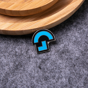 Badges en métal émaillé personnalisés, forme irrégulière, sans nickel, type boucle, badges en résine époxy personnalisés, cadeaux d'affaires - Product Image 2