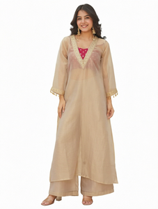 Ensemble Kurta Palazzo brodé en tissu doré avec sequins Salsa, détails Dori et manches fantaisie en soie satinée effet slub, prix de gros - Product Image 1
