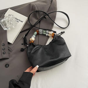 กระเป๋าถือผู้หญิงดีไซน์ใหม่ปี 2024 รุ่น Light Lady พร้อมซิปปิดและตกแต่งด้วยไข่มุก - Product Image 5