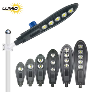 Farola LED de Aluminio LUMIO IP66 Impermeable con Fotocélula Automática AC COB LED con Ángulo de Haz de 70-140 Grados Negro/Gris - Product Image 2