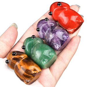 Mini 4CM Naturel Semi Pierre Sculpté Esprit Grenouille Statue Mignon Chakra Guérison Reiki Petite Pierre Artisanat pour Bureau À Domicile Bureau Décor - Product Image 5