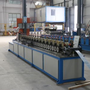 <span class=keywords><strong>Machine</strong></span> de fabrication de profilés en acier en <span class=keywords><strong>U</strong></span> entièrement automatique pour cloisons - Product Image 3