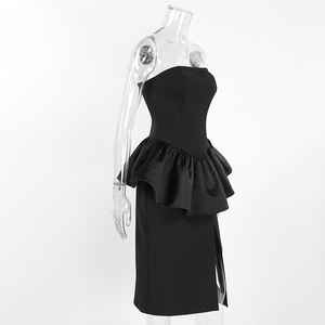 Robe midi sans bretelles à volants et peplum pour femme, avec superposition et fente haute, idéale pour les événements formels et les soirées – Collection Mode - Product Image 5