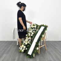 Fleurs artificielles de table haut de gamme en gros avec capacité de production rapide pour les acheteurs du marché de mariage