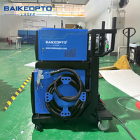 Machine de soudage laser portative refroidie par air 800W à utilisation facile BK-FHW800 pour le soudage de l'acier au carbone et de l'acier inoxydable de 2 à 4 mm