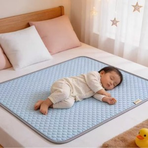 Alfombrilla refrescante Qidou de 180x200 cm, impermeable, para bebés, uso en verano, almohadilla de seda helada para pañales - Product Image 3
